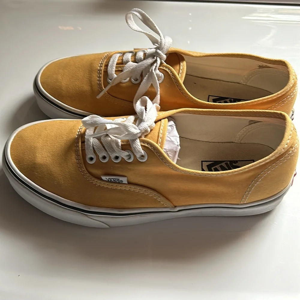 VANS - Picture 2 of 5